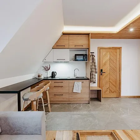 Schronisko Snow Apartment *