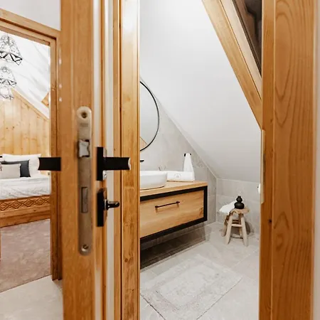 Schronisko Snow Apartment *