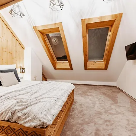 Schronisko Snow Apartment *