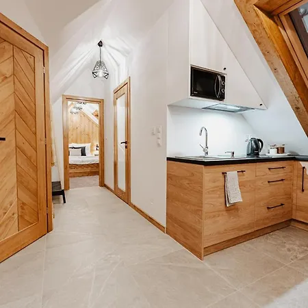 Schronisko Snow Apartment *