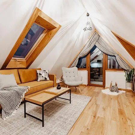 Schronisko Snow Apartment *